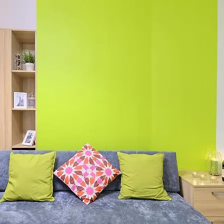Apartment Fruity Near City Center