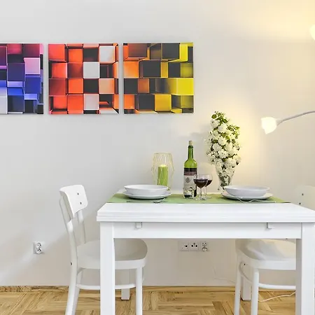 Apartman Fruity Near City Center *